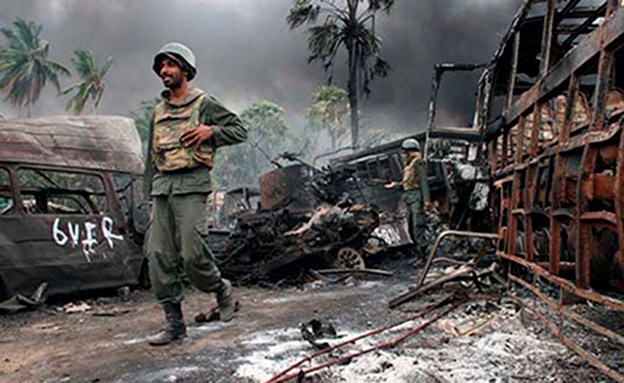זירת פיגוע טרור בסרי לנקה, 2009 (צילום: רויטרס)