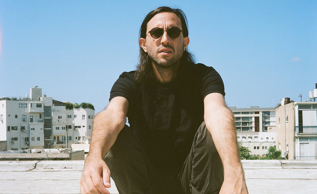 נדובה, קרדיט