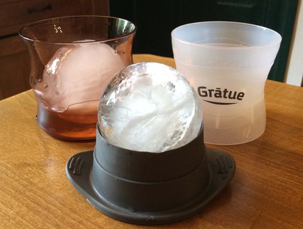 תבניות לכדורי קרח ענקיים, GRATUE (צילום: מירי צל דונטי, mako אוכל)