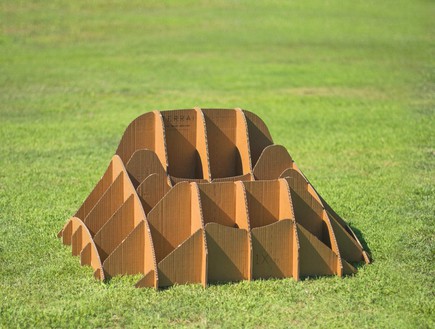 כיסא דשא (צילום: http://nucleo.to)