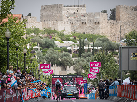 היום השלישי במירוץ יוצא לדרך (צילום: Yonatan SIndel/Flash90)