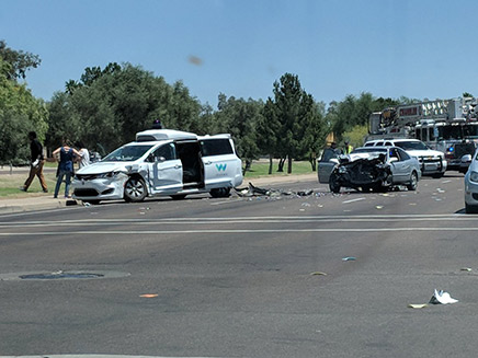 זירת התאונה באריזונה, אתמול (צילום: טוויטר)