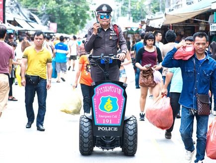 שוטר תאילנדי (צילום: MongPro, shutterstock)
