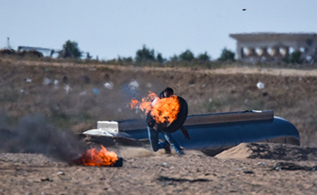 הפרות סדר ברצועה (צילום: דובר צה"ל)