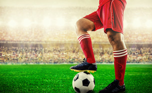 כדורגלן בארון (צילום: pixfly, Getty Images)
