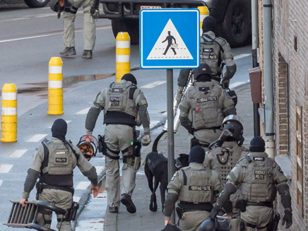 בלגיה: 2 שוטרים נורו למוות (צילום: AP)