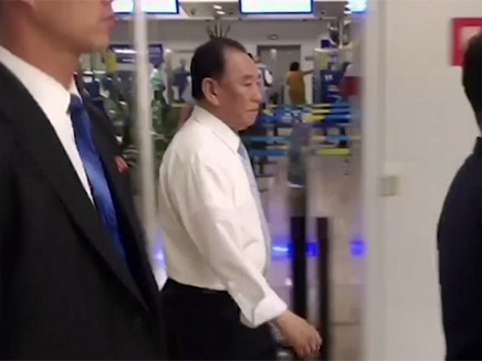 הבכיר מצפו קוריאה בדרכו לוושינגטון (צילום: AP)