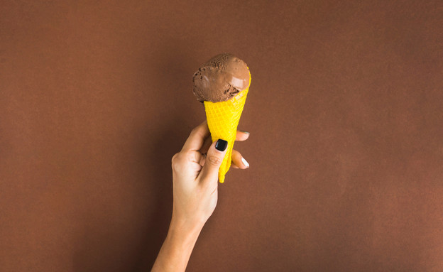 גלידה שווה (צילום: Shutterstock - By HeyDesign)