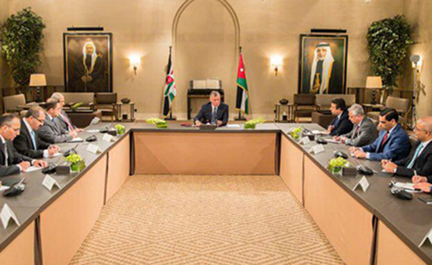 המלך עבדאללה בפגישה עם עיתונאים (צילום: הלשכה המלכותית, ירדן)