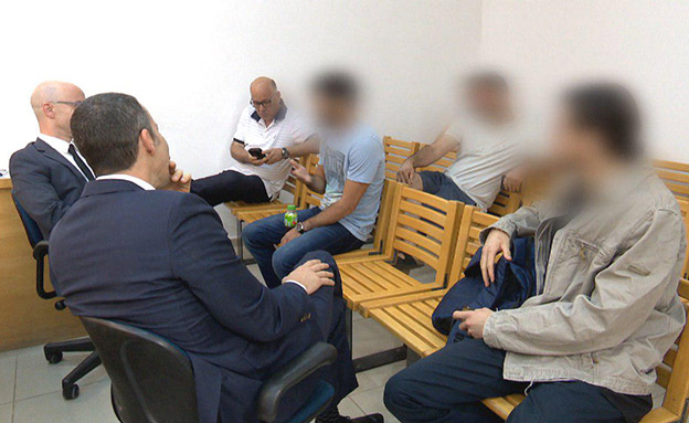 הנאשמים שנגדם בוטל התיק (צילום: החדשות) הנאשמים שנגדם בוטל התיק (צילום: החדשות)