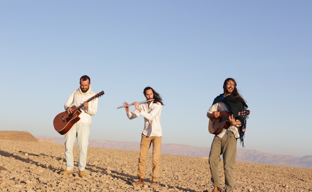 מנגנים במדבר (צילום: ארכיון נאות סמדר)