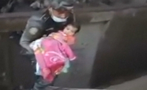 חילוץ תינוקת בגוואטמלה (צילום: חדשות 2)