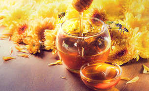 צנצנת דבש (צילום: wirakorn deelert, Shutterstock)