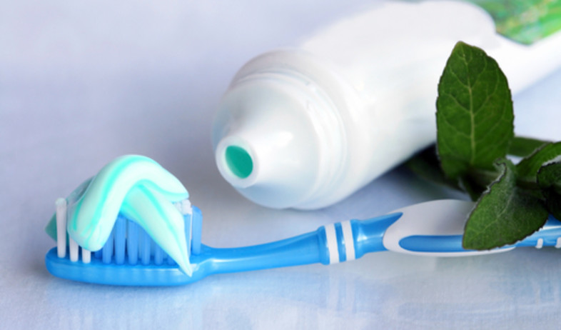משחת שיניים (צילום: Astrid Gast, Shutterstock)