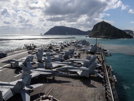 נושאות מטוסים בחצי האי הקוריאני (צילום: רויטרס, חדשות)