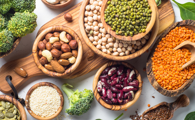 אגוזים וקטניות (צילום: nadianb, shutterstock) אגוזים וקטניות (צילום: nadianb, shutterstock)