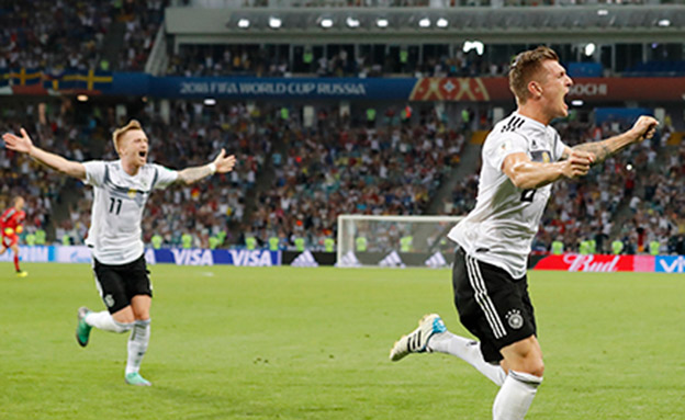 גרמניה חוגגת ניצחון דרמטי (צילום: AP, חדשות)