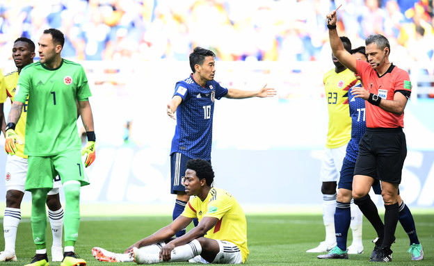קרלוס סנצ'ז מקולומביה מורחק מול יפן (מונדיאל 2018) (צילום: Carl Court, getty images)
