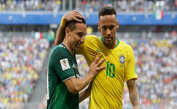 ברזיל נגד מקסיקו במונדיאל‎ (צילום: AP, חדשות)