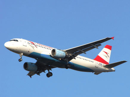 מטוס של חברת התעופה האוסטרית (צילום: אלעד יוסוב, חדשות)