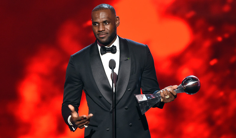 לברון ג'יימס בטקס פרסי ESPYS 2016 (צילום: 	Kevin Winter / Getty Images Entertainment)