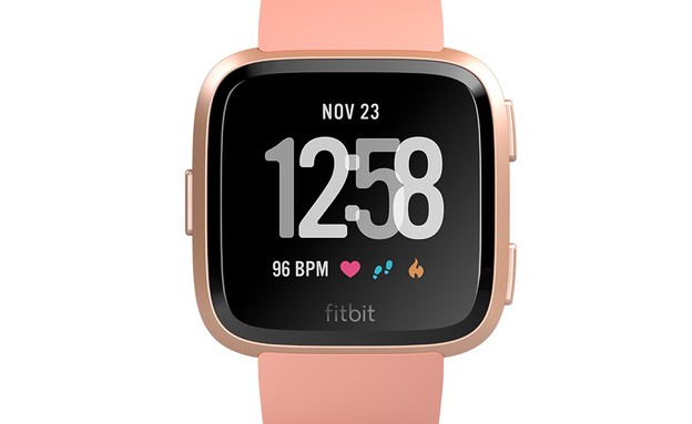 שעון חכם מדגם Fitbit Versa (צילום: Fitbit)