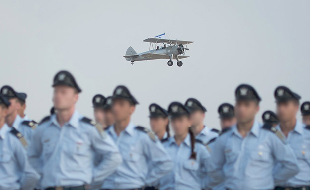 עדיין מקבלים עדיפות. טייסי חיה"א (צילום: דובר צה"ל, חדשות)