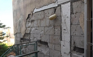נזק במבנה בטבריה בשבוע שעבר (צילום: דוברות והסברה עיריית טבריה, חדשות)