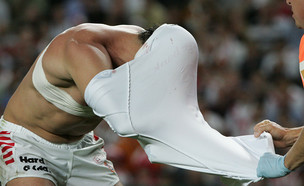 כדורגלן בלי חולצה (צילום: Fairfax Media/Fairfax Media via Getty Images)