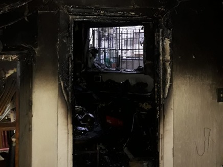 שרפה בדירת מגורים בירושלים (צילום: דוברות כבאות והצלה, חדשות)