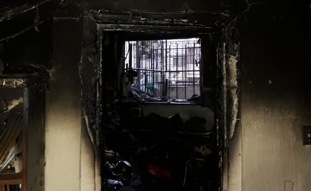 שרפה בדירת מגורים בירושלים (צילום: דוברות כבאות והצלה, חדשות)