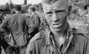 מתוך הדוקו על מלחמת וייטנאם (צילום: netflix, TriStar Pictures)