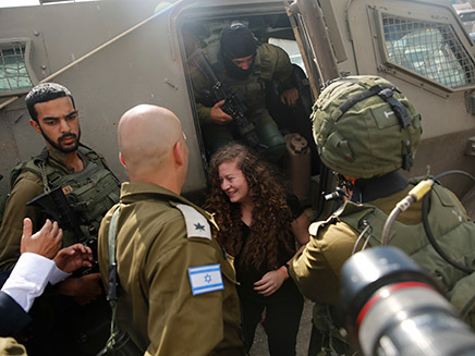 תמימי בשחרורה מהכלא, היום (צילום: AP, חדשות)