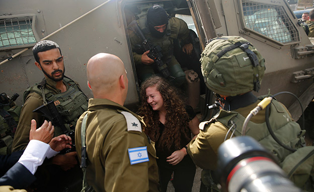 תמימי בשחרורה מהכלא, היום (צילום: AP, חדשות)