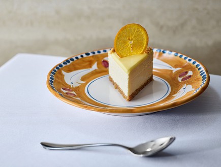 דה ג'אפה עוגת גבינה ותפוז  (צילום: דן פרץ, יחסי ציבור)