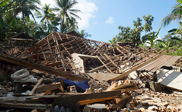 אלפי מבנים נהרסו בגלל רעידת האדמה (צילום: AP, חדשות)