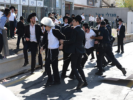 מחאת החרדים בבני ברק (צילום: קובי ריכטר / TPS, חדשות)