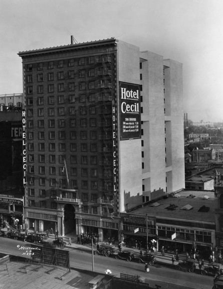 מלון ססיל (צילום: Los Angeles Public Library Photo Collection)