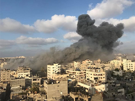 הפצצת הבניין בעזה (צילום: חדשות)