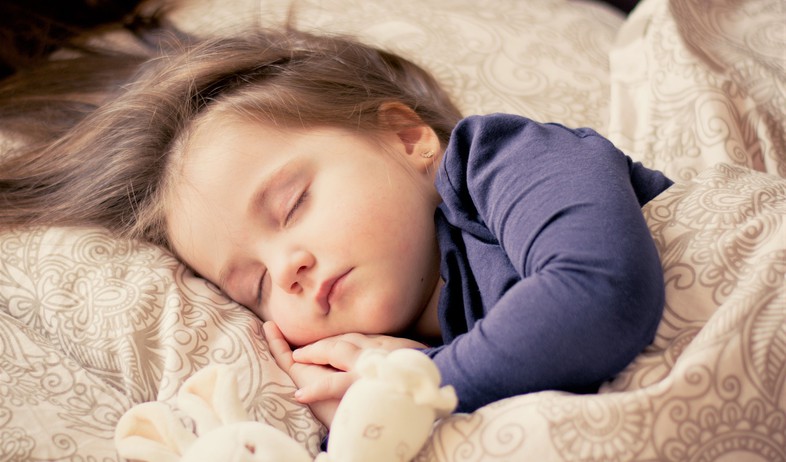 ילדה ישנה (אילוסטרציה: dagon_, pixabay)