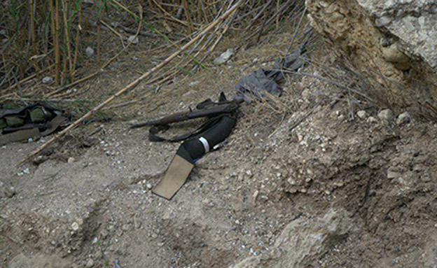 הנשק של חוליית אנשי דאע"ש (צילום: דוצ, חדשות)