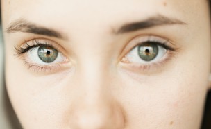עיניים (צילום: jc-gellidon-unsplash)