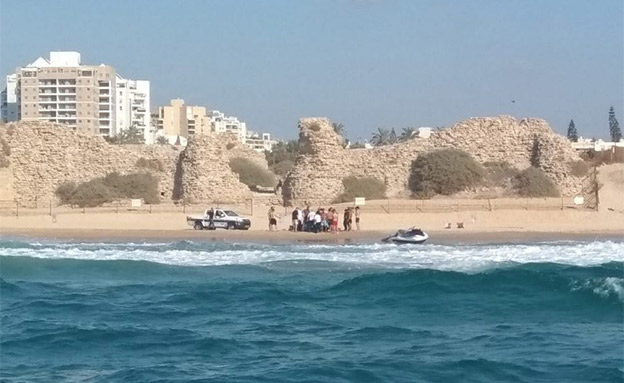 החוף בו טבע יוחאי אלקיים למוות (צילום: דוברות המשטרה, חדשות)