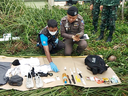 הממצאים שמצאו השוטרים בזירת הרצח (צילום: מתוך התקשורת התאילנדית, חדשות)