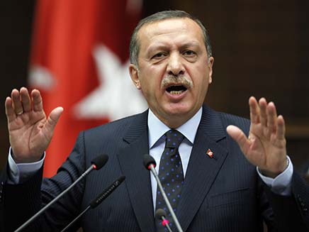 טורקיה מגנה את הבנייה ביו