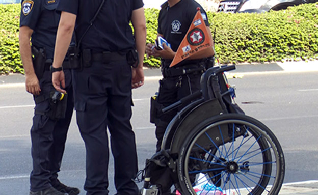 כיסא הגלגלים לאחר התאונה (צילום: החדשות)