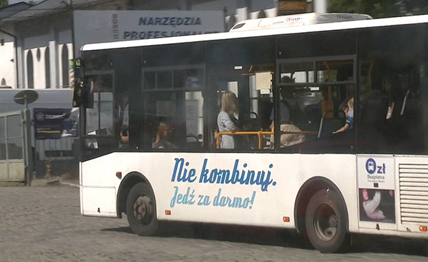 אוטובוס בעיר זורי שבפולין (צילום: PL TVN, חדשות)