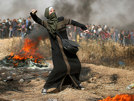 ההפגנות נמשכות, רצועת עזה