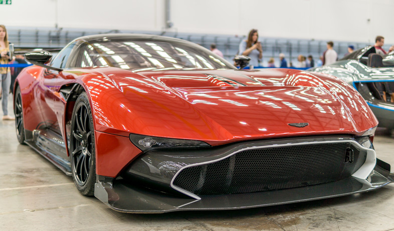 Aston Martin Vulcan (צילום: Adam Court)