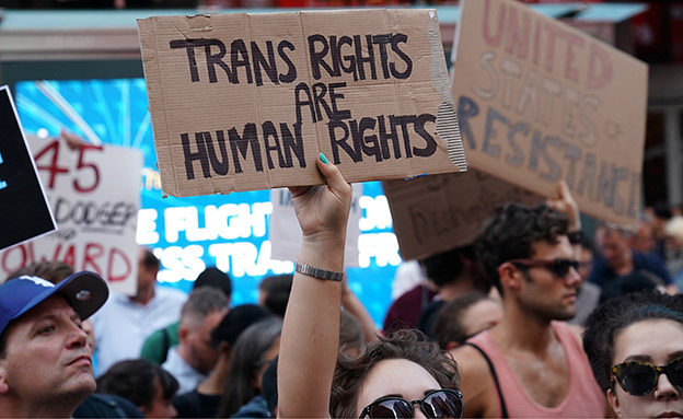 מחאה נגד אפליית טרנסג'נדרים (ארכיון) (צילום: רויטרס, חדשות)